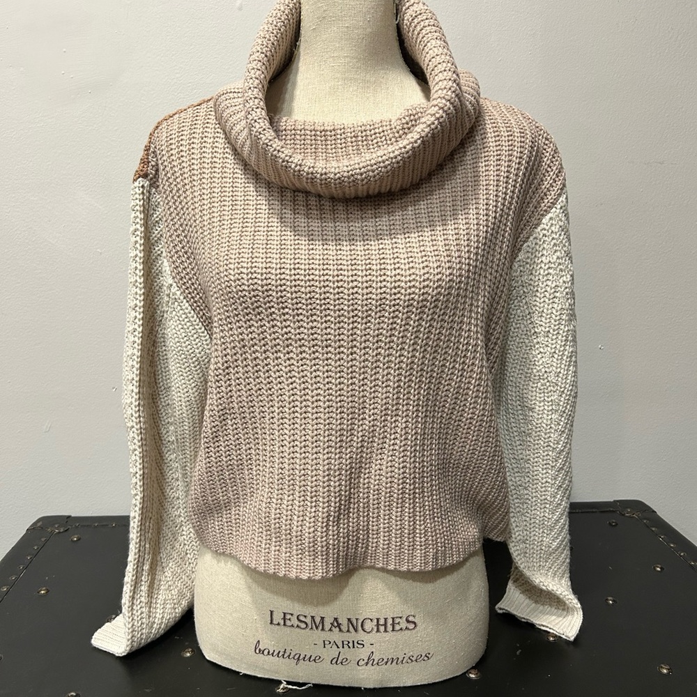Jessica Simpson sweater xs